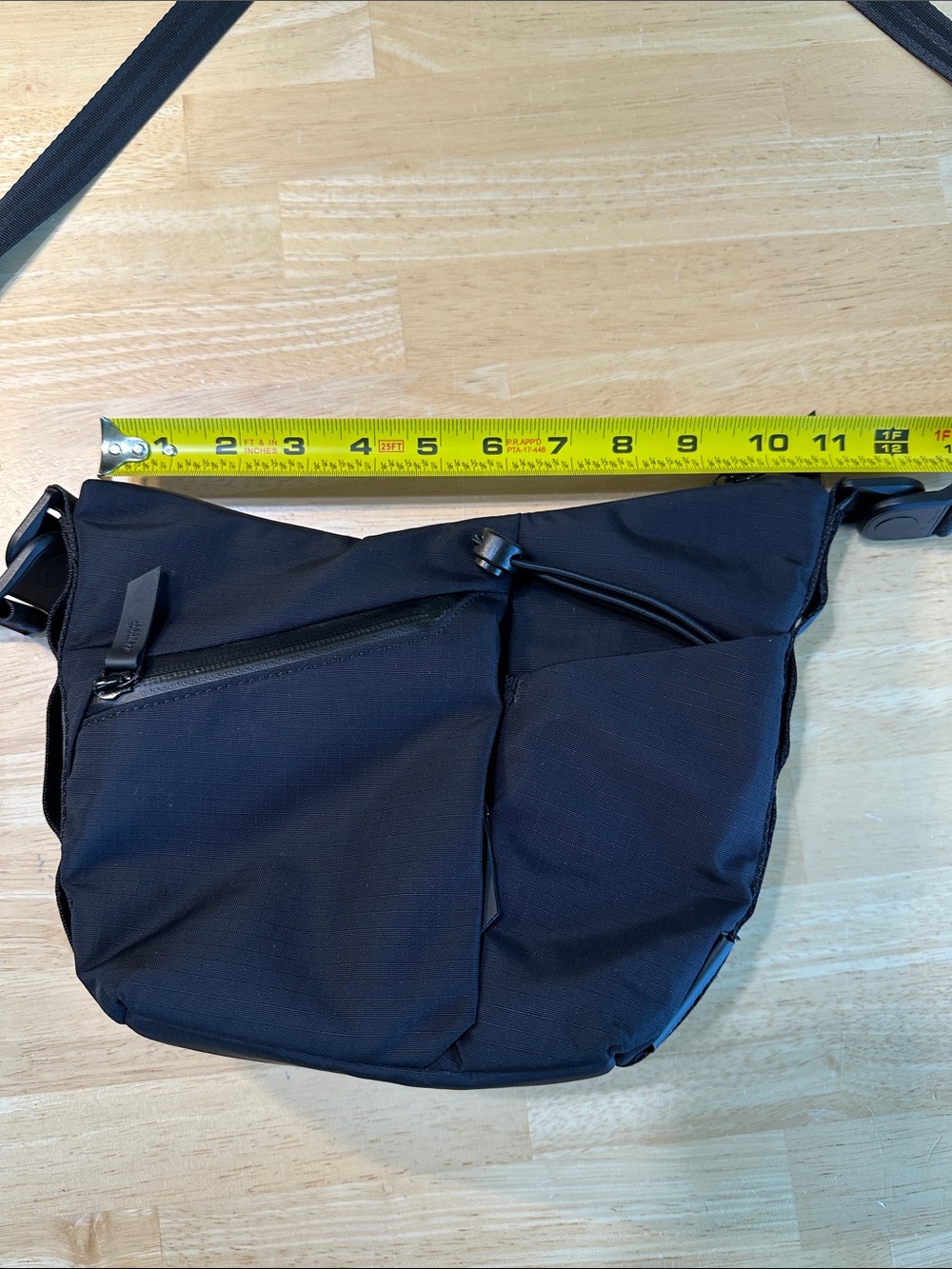 Alpaka Flow Satchel 2L Black Crossbody Messenger Bag - Minimal Shoulder Bag - Picture 3 of 10